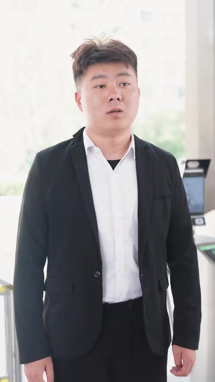 拽妈携崽归来(一胎三宝,神秘爹地竟是大佬) - 第99集完结_导员演员_立诚电视剧-80s网网